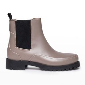 NIB Bernardo Addison Chelsea Rain Boots